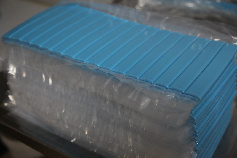 硅膠材質(zhì)好還是pvc材料好 硅膠材質(zhì)好還是pvc材料好